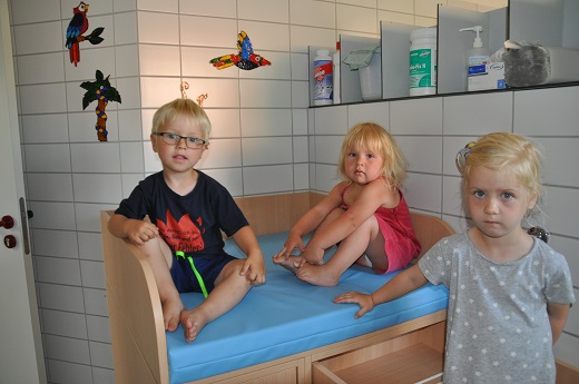 /vereine/forderverein/aktionen-und-anschaffungen/wickelkommode-fur-die-regenbogengruppe/