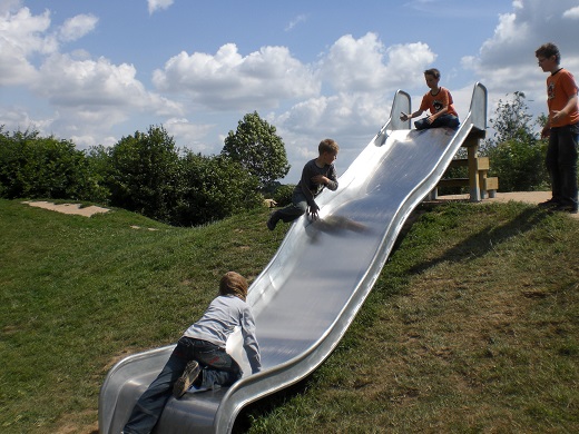 /vereine/forderverein/aktionen-und-anschaffungen/rutsche-fur-den-schulhof/